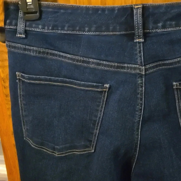 Talbots Simply Flattering Denim Blue Jeans High Waist Straight Leg Women size 10 - Picture 4 of 11